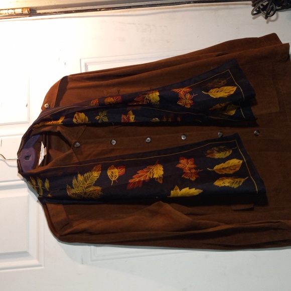 Ladies suade pant suit w scarf - Picture 3 of 4